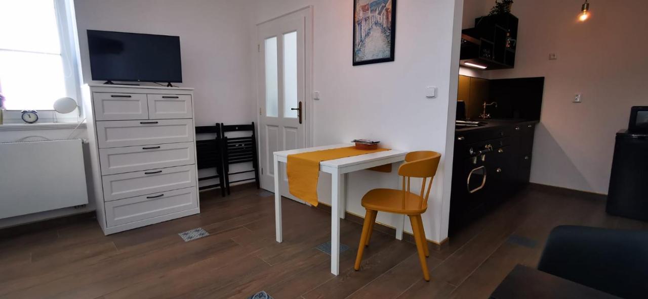 Apartman Augustin Jičín エクステリア 写真